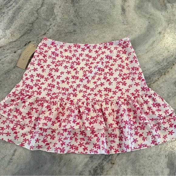 ACOA Ditzy Floral Pink & White Tiered Ruffle Mini Skirt Size Large - Picture 6 of 9